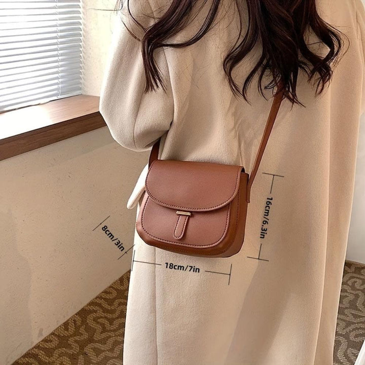 Amelia Vintage-Inspired Saddle Crossbody Bag