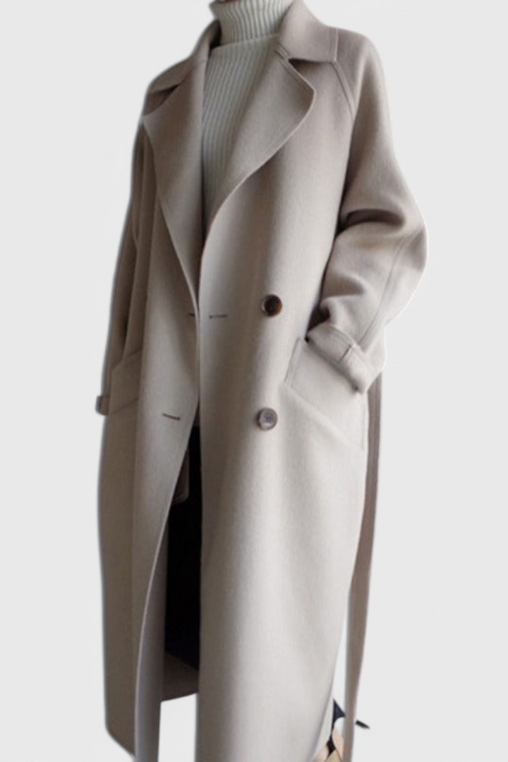 Clara Tailored Wool Coat with Elegant Silhouette