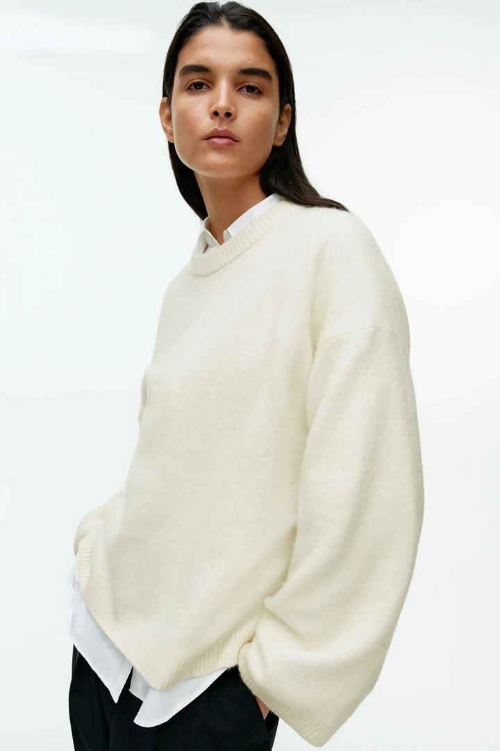 Matilda Relaxed Sweater in Acrylic and Viscose Blend