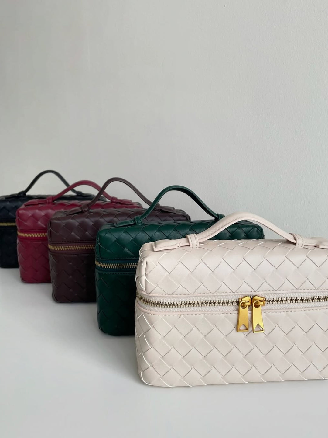 Juliette | Chic Woven Handbag with Elegant Structure