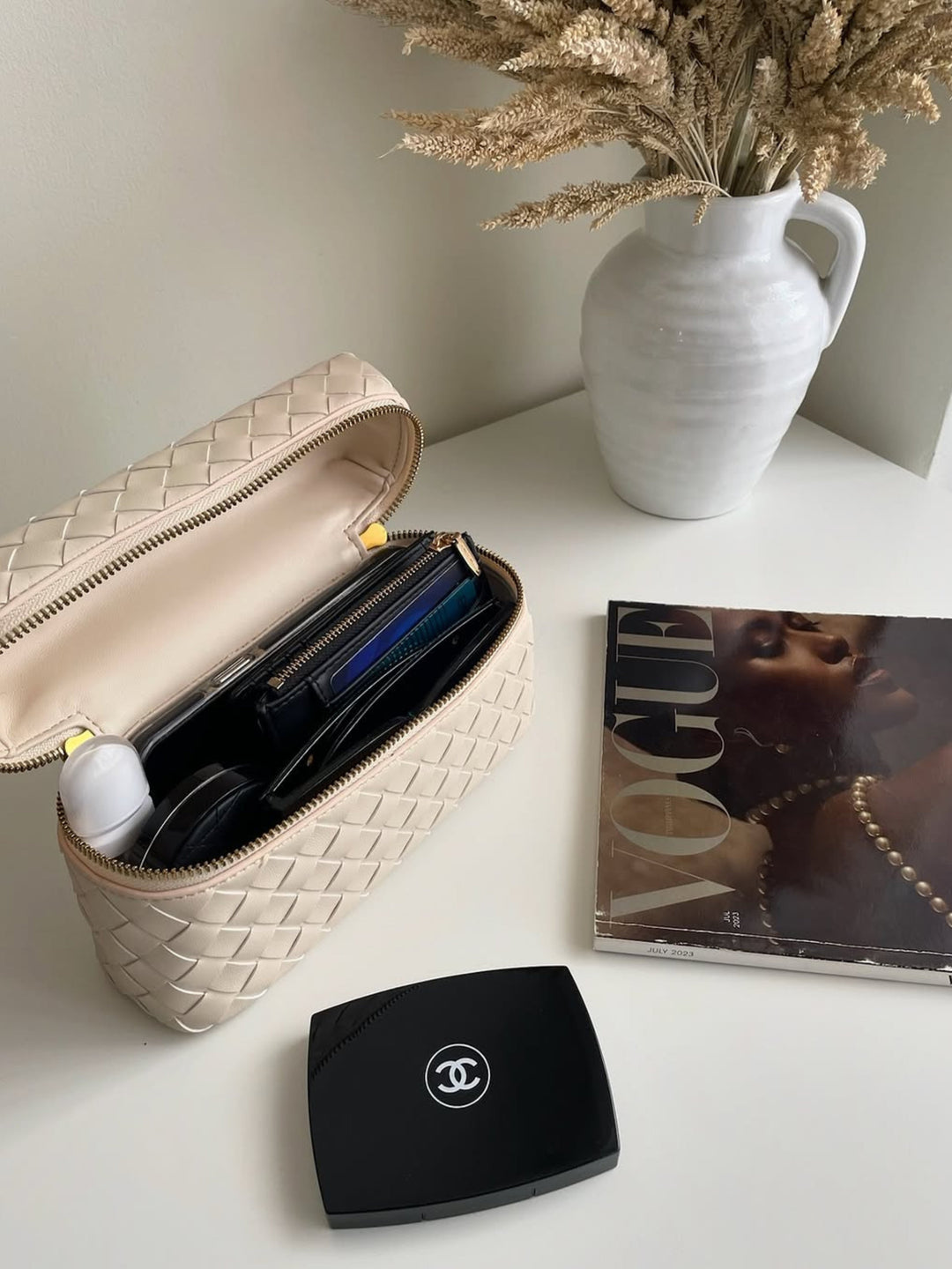 Juliette | Chic Woven Handbag with Elegant Structure