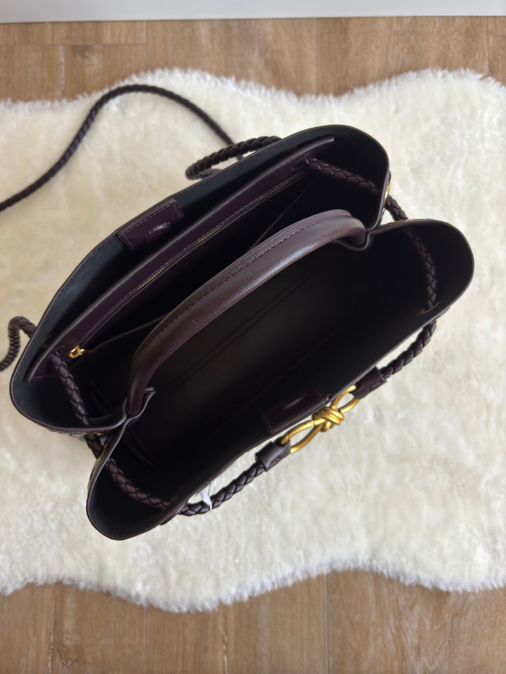 Vivienne | Classic Oversized Woven Tote