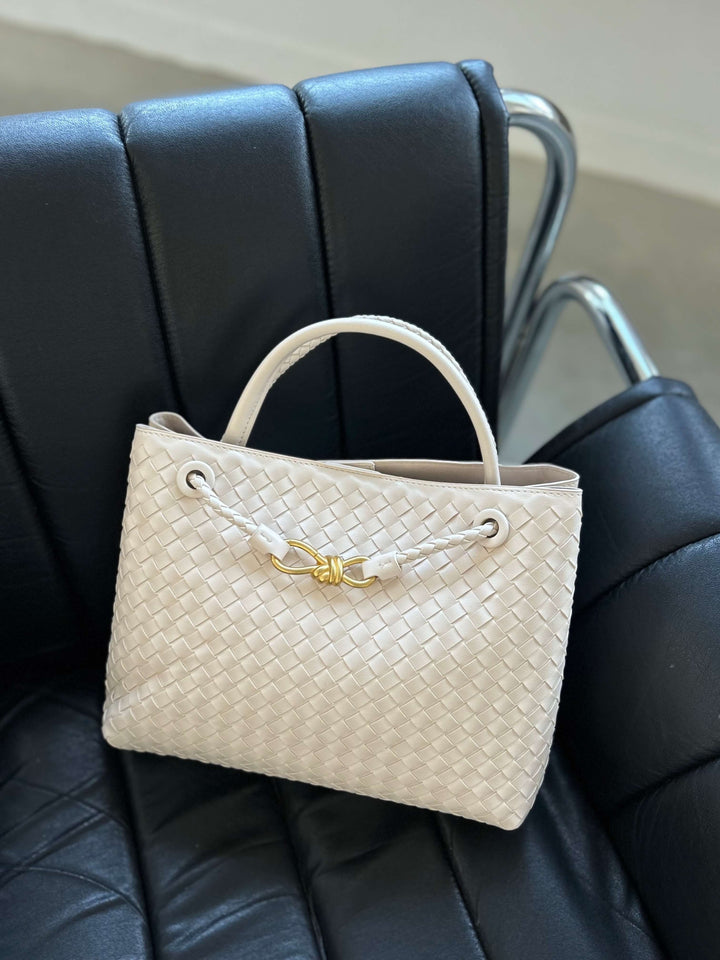 Vivienne | Classic Oversized Woven Tote