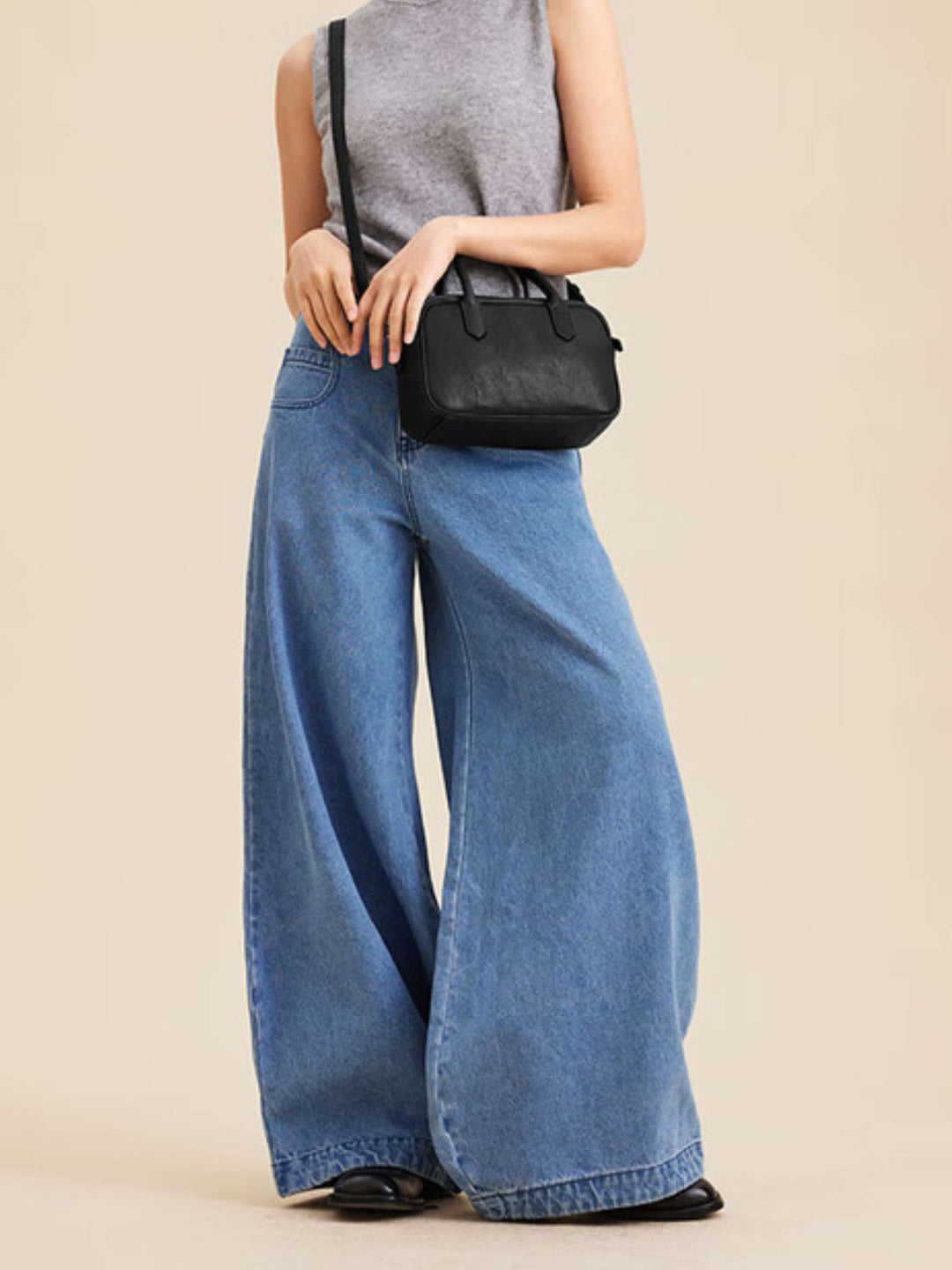 Eliza | Chic Square Handbag with Zipper Closure