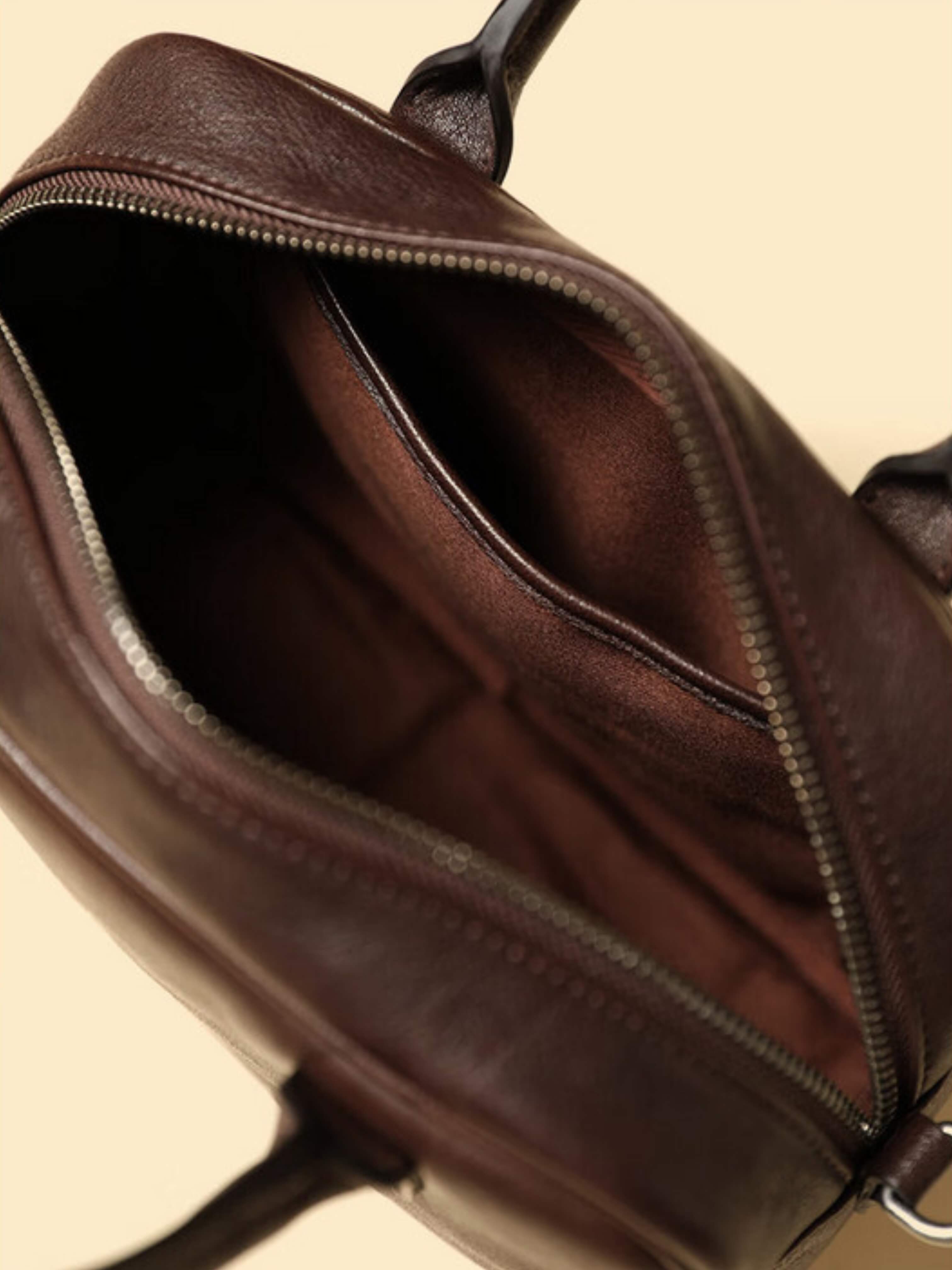 Eliza | Chic Square Handbag with Zipper Closure