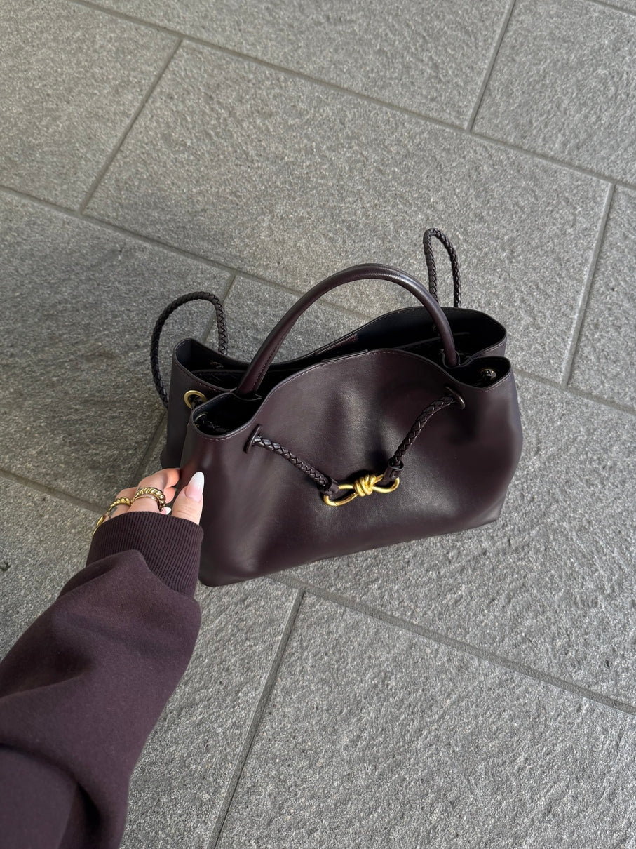 Emilia | Chic Versatile Tote Bag