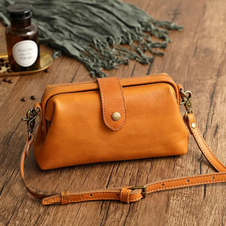 Ivy - Compact Leather Handbag
