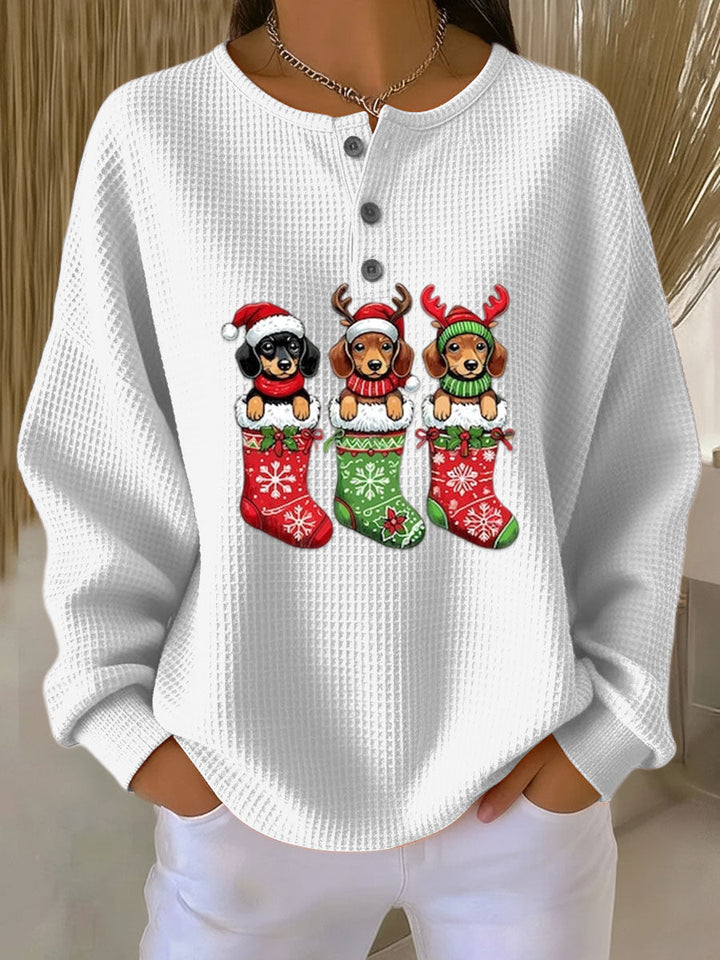Grethe | Retro Christmas Sweater Featuring Dog Design