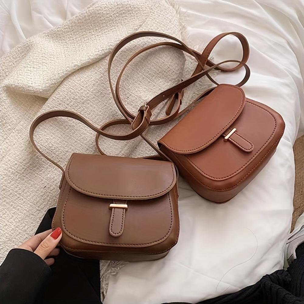 Amelia Vintage-Inspired Saddle Crossbody Bag