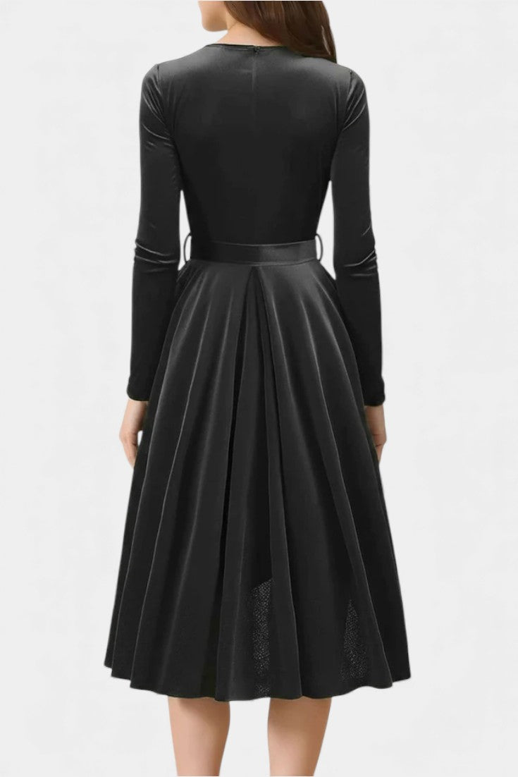 Almena V-Neck Midi Velvet Dress - Elegant and Perfect for Festive Occasions