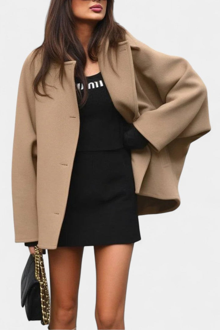 Ambreline Wool Coat with Notched Collar and Mid-Length Batwing Sleeves