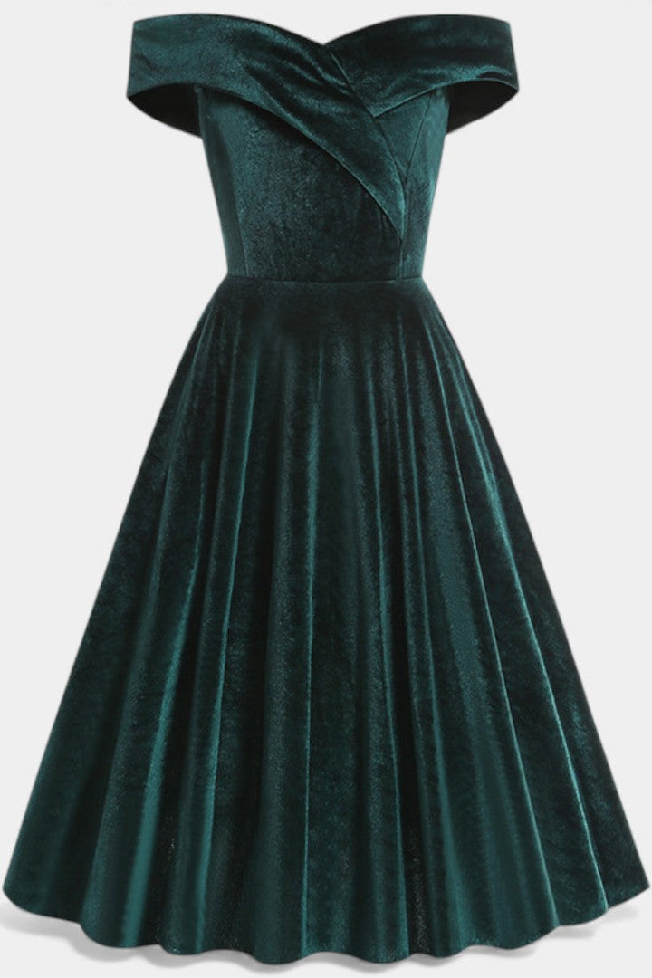 Maé Retro Velvet Off-Shoulder Gown