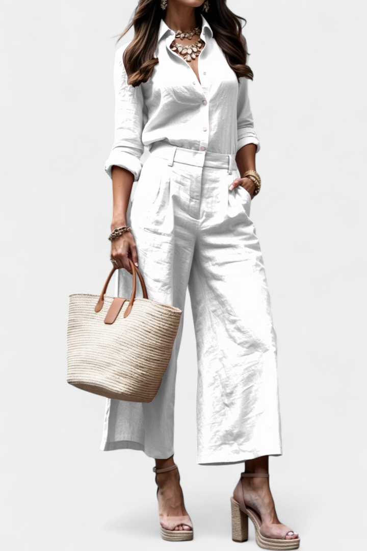 Sabina Easygoing Set with Flowing Top and Capri Trousers