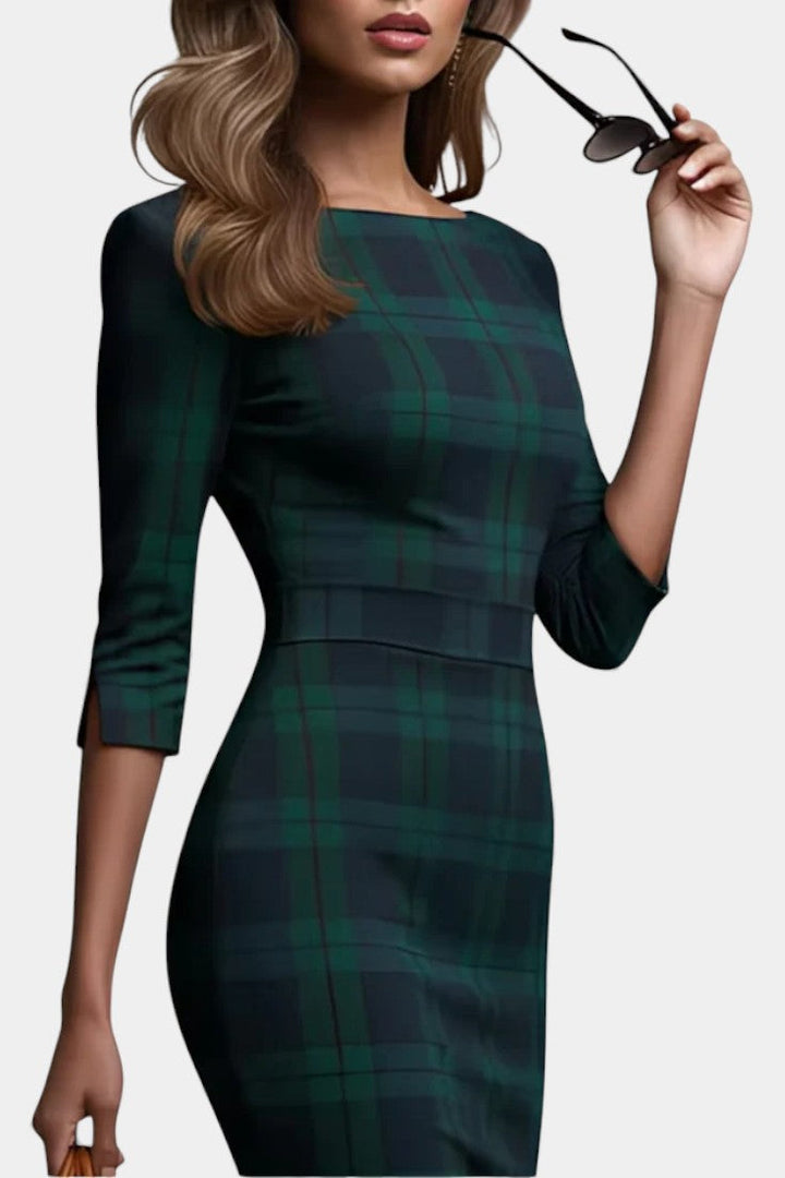 Axelle Three-Quarter Sleeve Midi Dress in Checkered Pattern