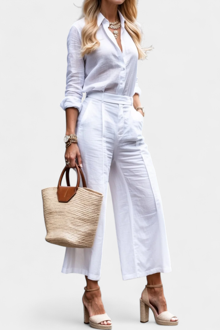 Sabina Easygoing Set with Flowing Top and Capri Trousers