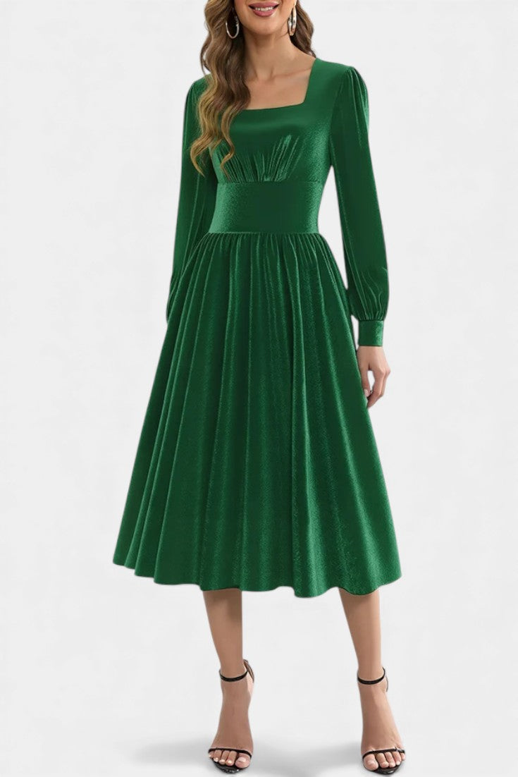 Cordélia Velvet Midi Dress for Christmas with Square Neck