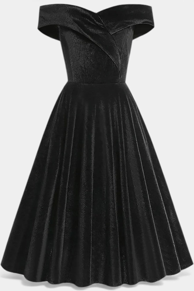 Maé Retro Velvet Off-Shoulder Gown
