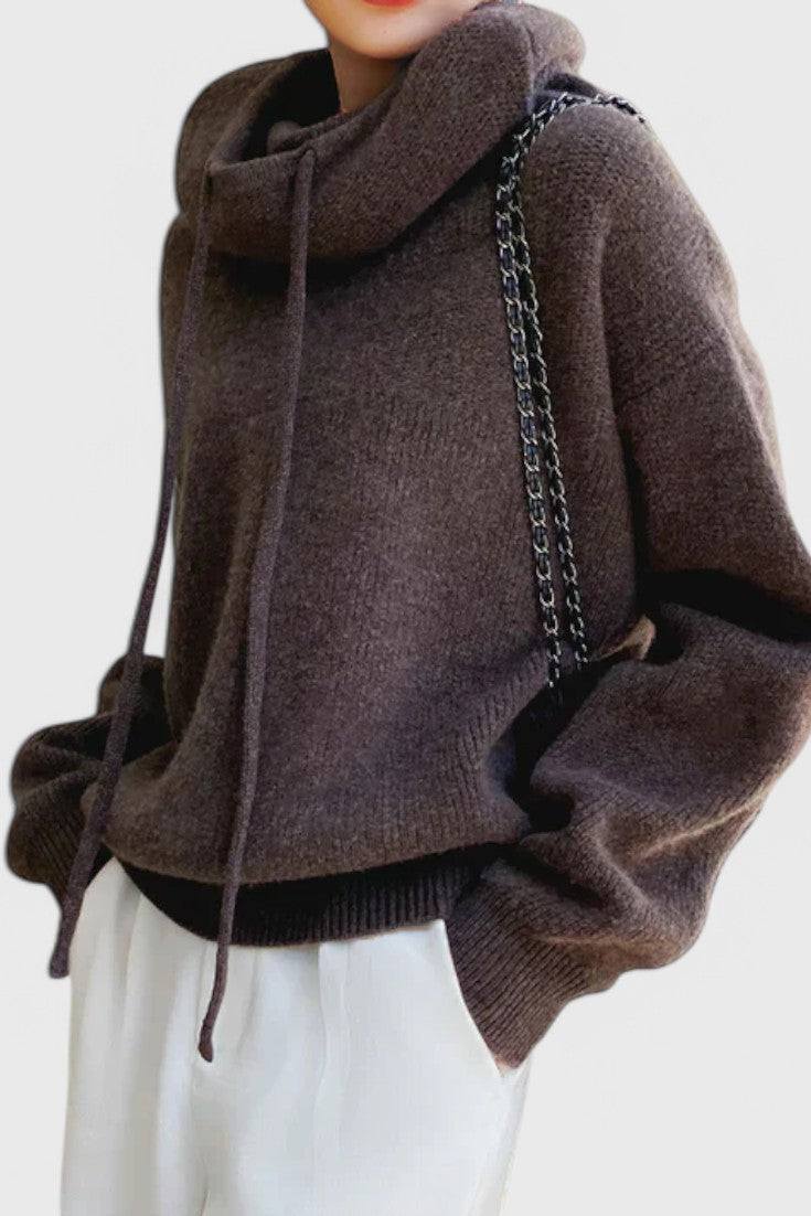 Gloria Classic Wool Sweater with Elegant Design